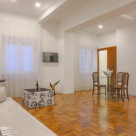 Piano 2 Roma Appartement Buitenkant foto